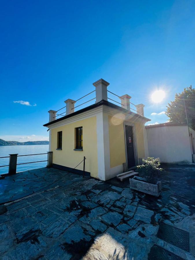 Boat House Facing The Lake Orta San Giulio Exterior foto