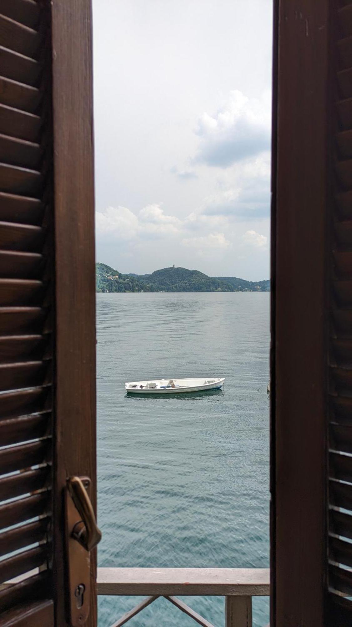 Boat House Facing The Lake Orta San Giulio Exterior foto